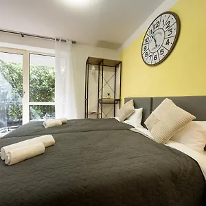 Immostay S#2 Zimmer - Free Parking & Balkon, Wifi & Naehe Mercedes Benz BRE